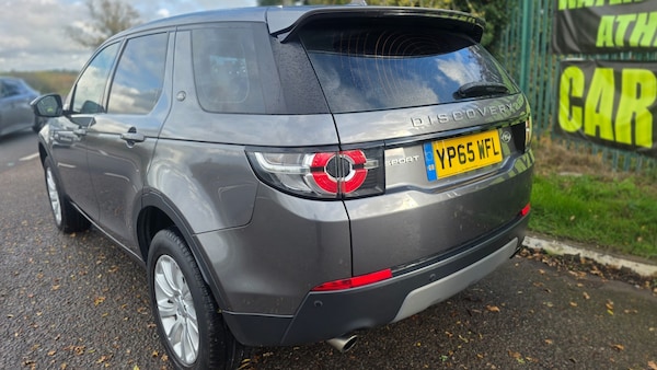 Used Land Rover Discovery Sport 2015 for sale - 76325032: Photo 4