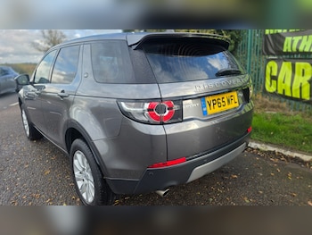 Used Land Rover Discovery Sport 2015 for sale - 76325032: Photo 4