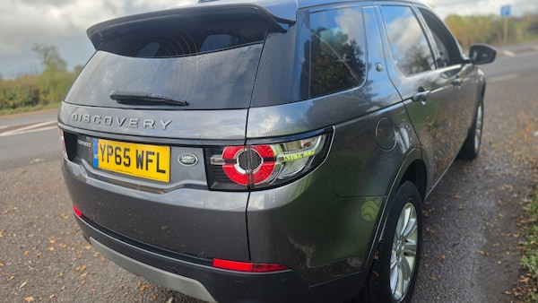 Used Land Rover Discovery Sport 2015 for sale - 76325032: Photo 5