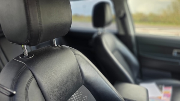 Used Land Rover Discovery Sport 2015 for sale - 76325032: Photo 9