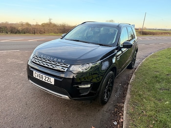 Used Land Rover Discovery Sport 2018 for sale - 77314206: Photo