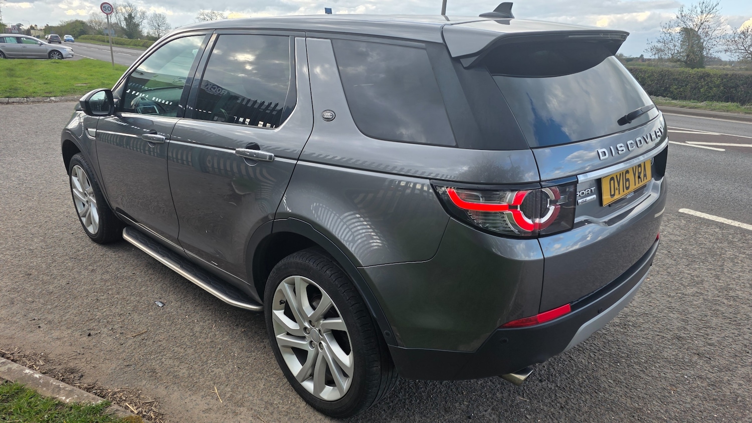 Used Land Rover Discovery Sport 2016 for sale - 78083941: Photo 16