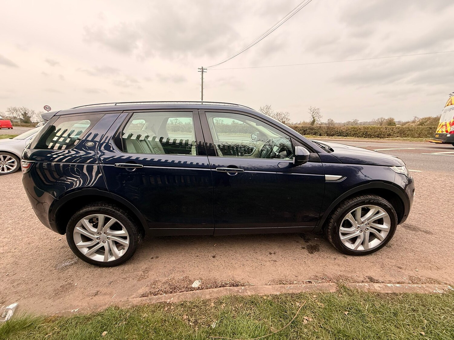Used Land Rover Discovery Sport 2017 for sale - 77995213: Photo 13