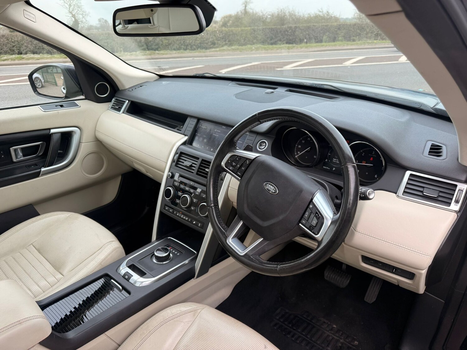 Used Land Rover Discovery Sport 2017 for sale - 77995213: Photo 15