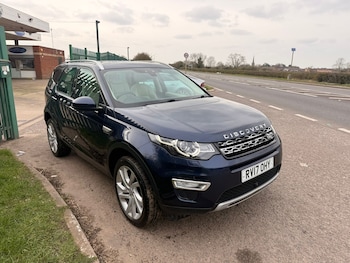 Used Land Rover Discovery Sport 2017 for sale - 77995213: Photo
