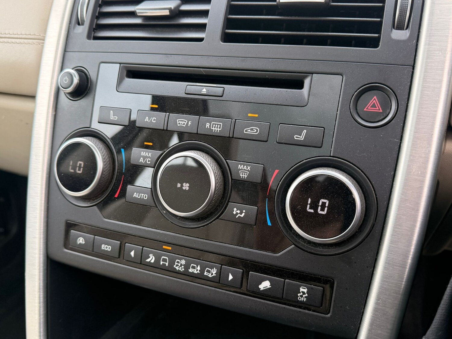 Used Land Rover Discovery Sport 2017 for sale - 77995213: Photo 22