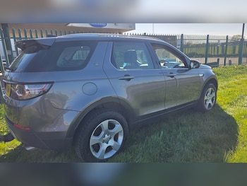 Used Land Rover Discovery Sport 2017 for sale - 78431858: Photo