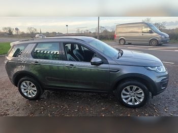 Land Rover Discovery Sport feature image