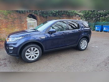 Used Land Rover Discovery Sport 2016 for sale - 77911345: Photo