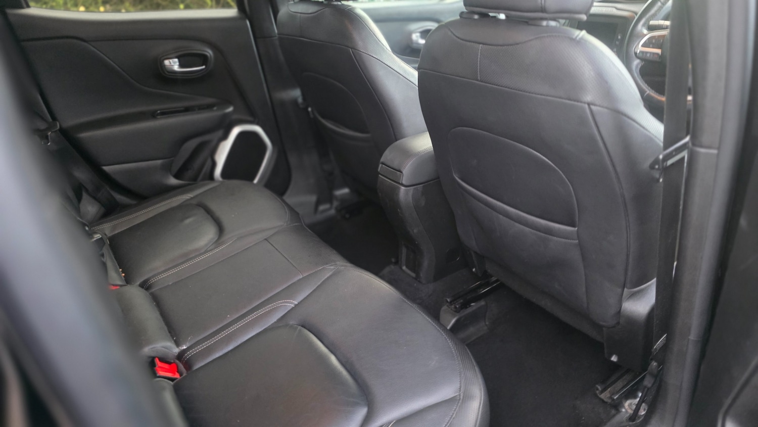 Used Jeep Renegade 2017 for sale - 76560143: Photo 4