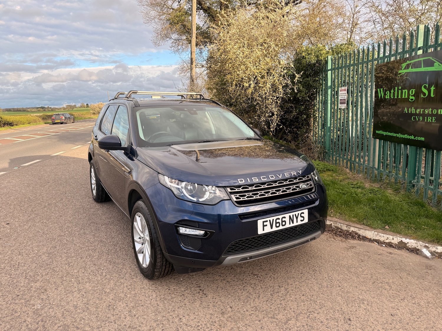 Used Land Rover Discovery Sport 2017 for sale - 78009199: Photo 2