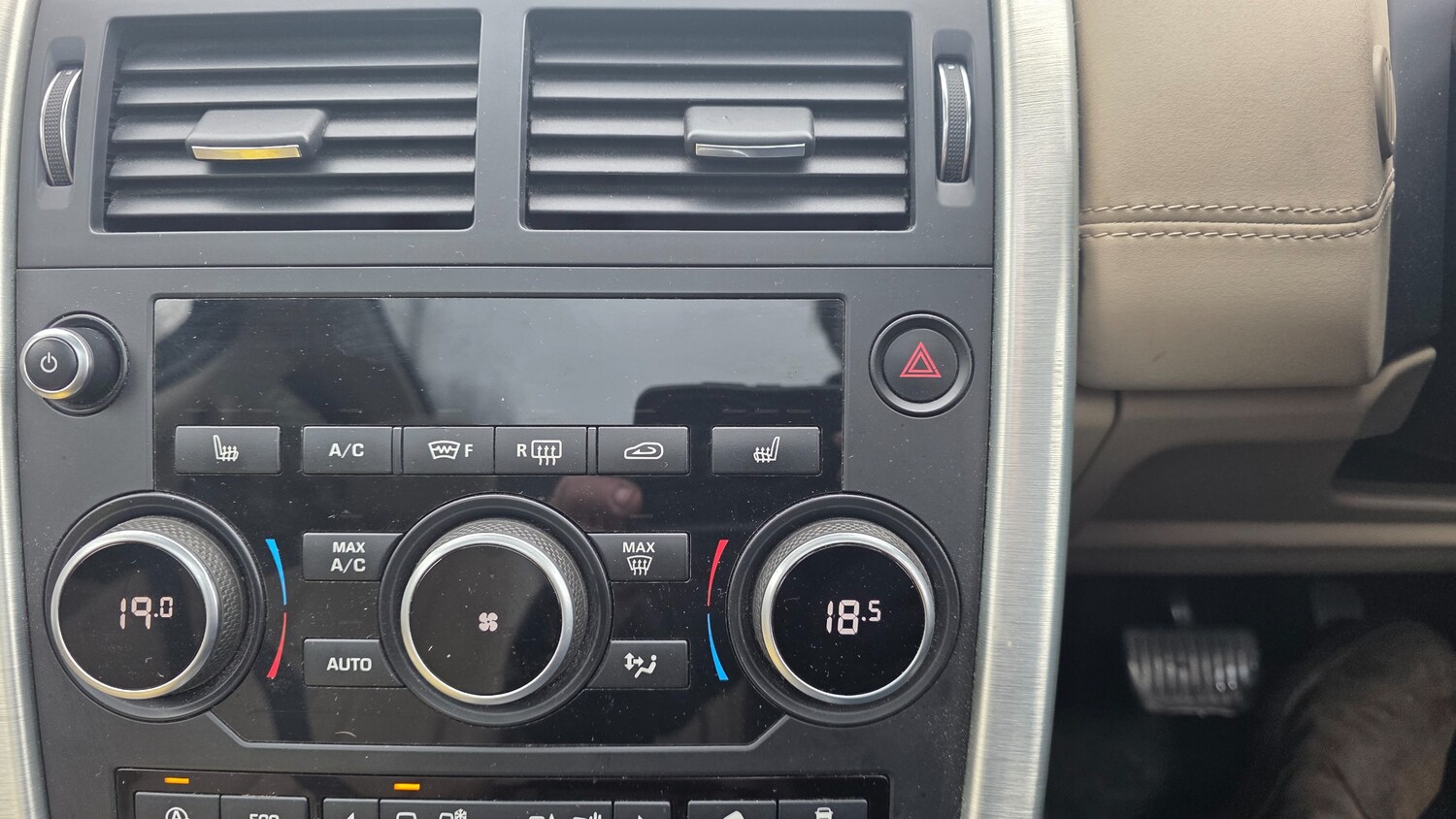 Used Land Rover Discovery Sport 2015 for sale - 77855852: Photo 27