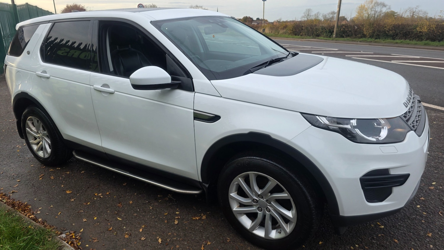 Used Land Rover Discovery Sport 2016 for sale - 76483243: Photo 1