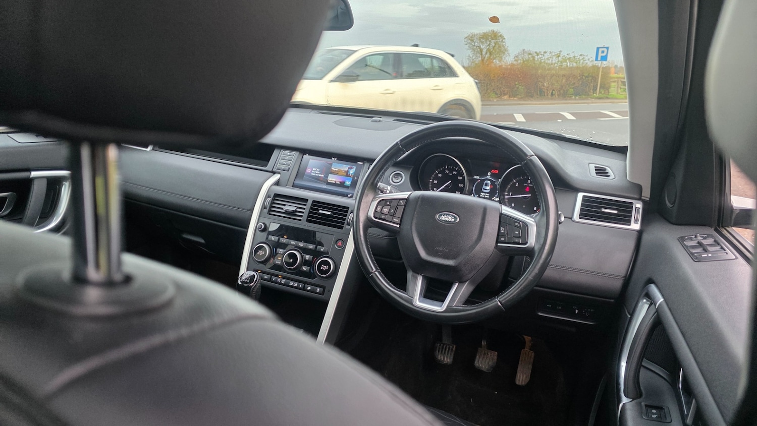 Used Land Rover Discovery Sport 2016 for sale - 76483243: Photo 7