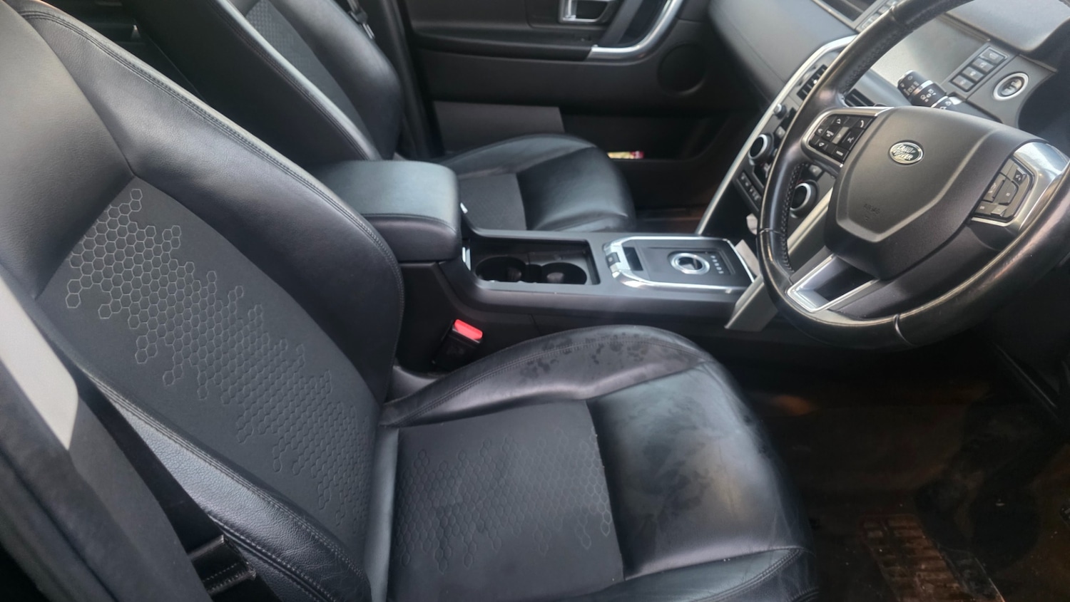 Used Land Rover Discovery Sport 2016 for sale - 76963735: Photo 19