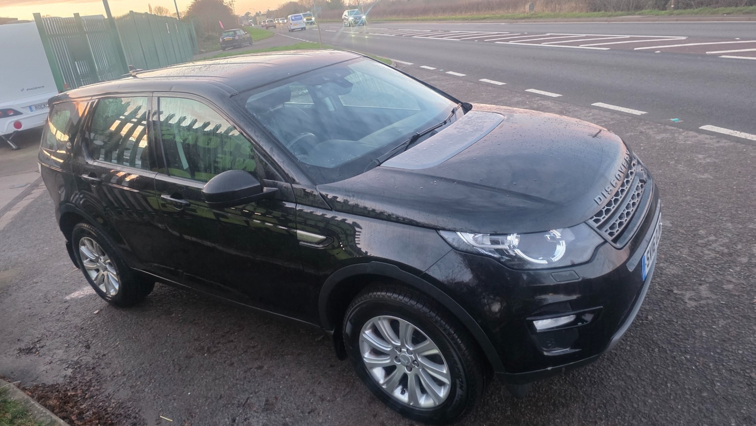 Used Land Rover Discovery Sport 2016 for sale - 76963735: Photo 2