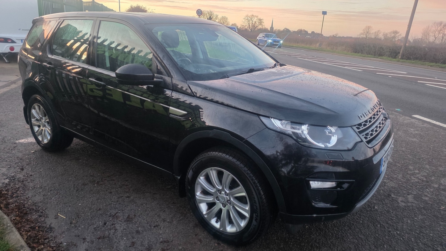 Used Land Rover Discovery Sport 2016 for sale - 76963735: Photo 3