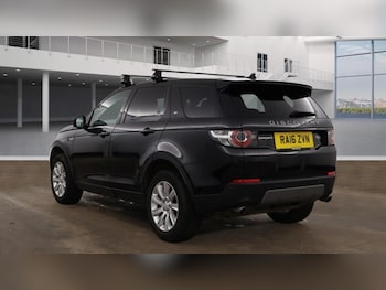 Used Land Rover Discovery Sport 2016 for sale - 78811836: Photo