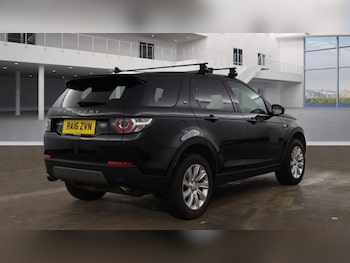 Used Land Rover Discovery Sport 2016 for sale - 78811836: Photo