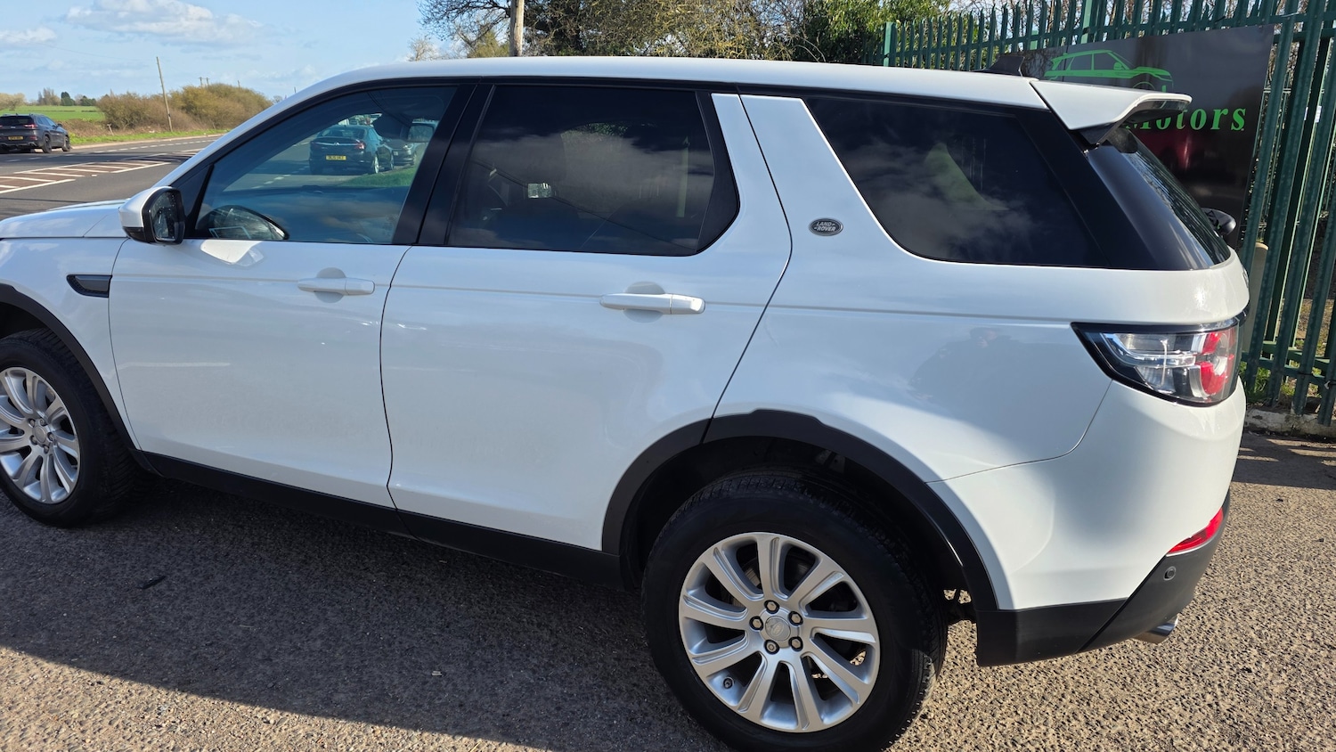 Used Land Rover Discovery Sport 2016 for sale - 77841646: Photo 12