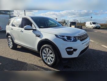 Used Land Rover Discovery Sport 2016 for sale - 77841646: Photo