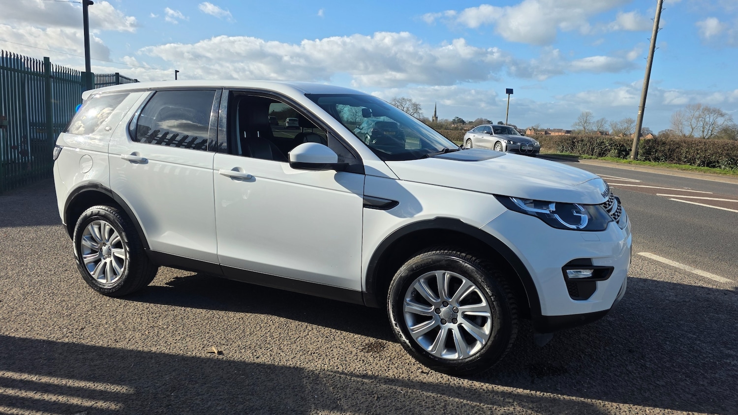 Used Land Rover Discovery Sport 2016 for sale - 77841646: Photo 3