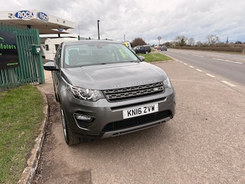 Used Land Rover Discovery Sport 2016 for sale - 77708582: Photo