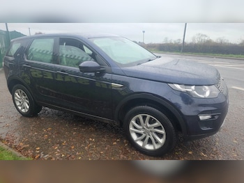 Land Rover Discovery Sport feature image