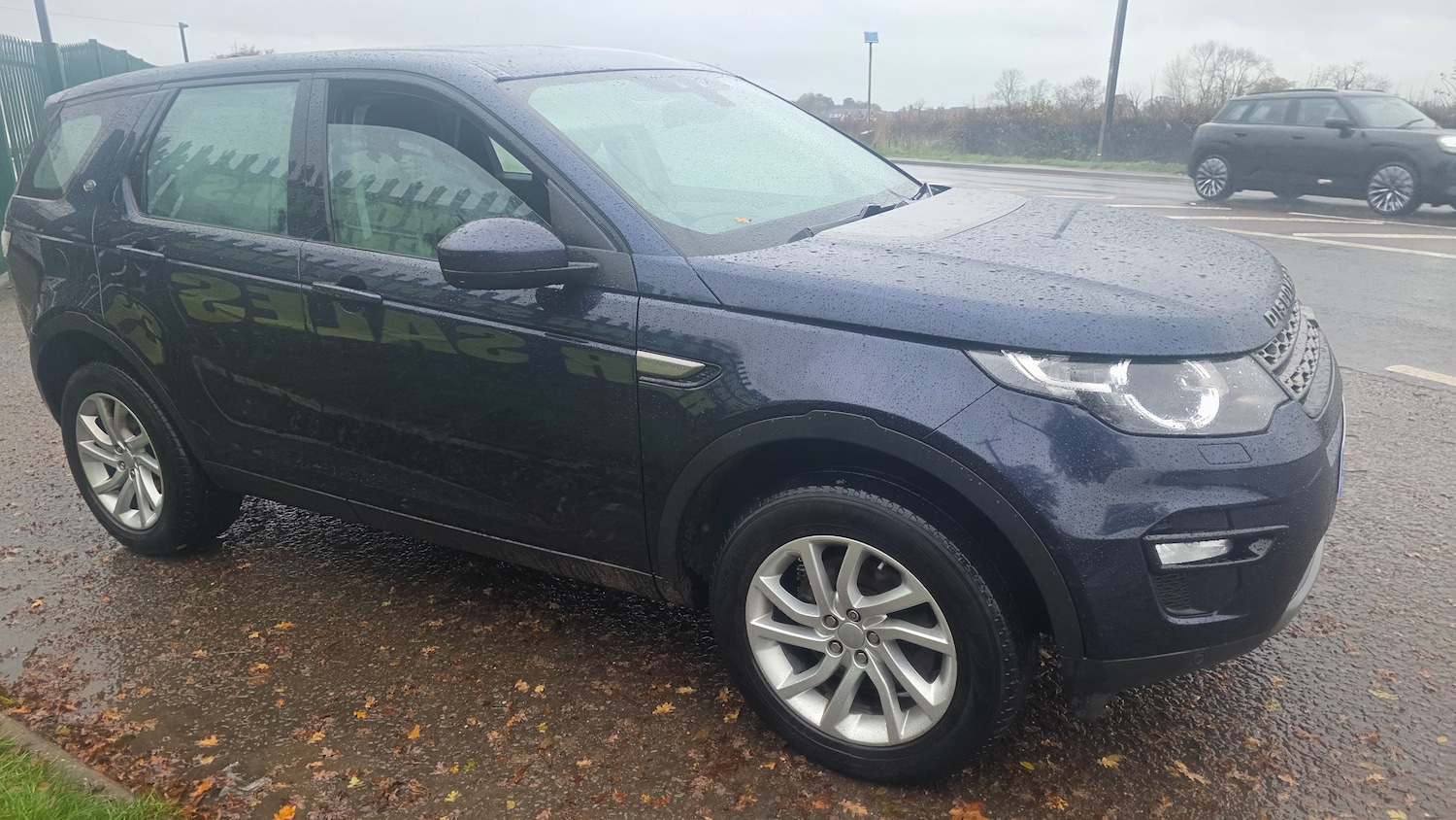Used Land Rover Discovery Sport 2016 for sale - 77530608: Photo 2