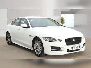 Used Jaguar XE 2016 for sale - 79270293: Photo