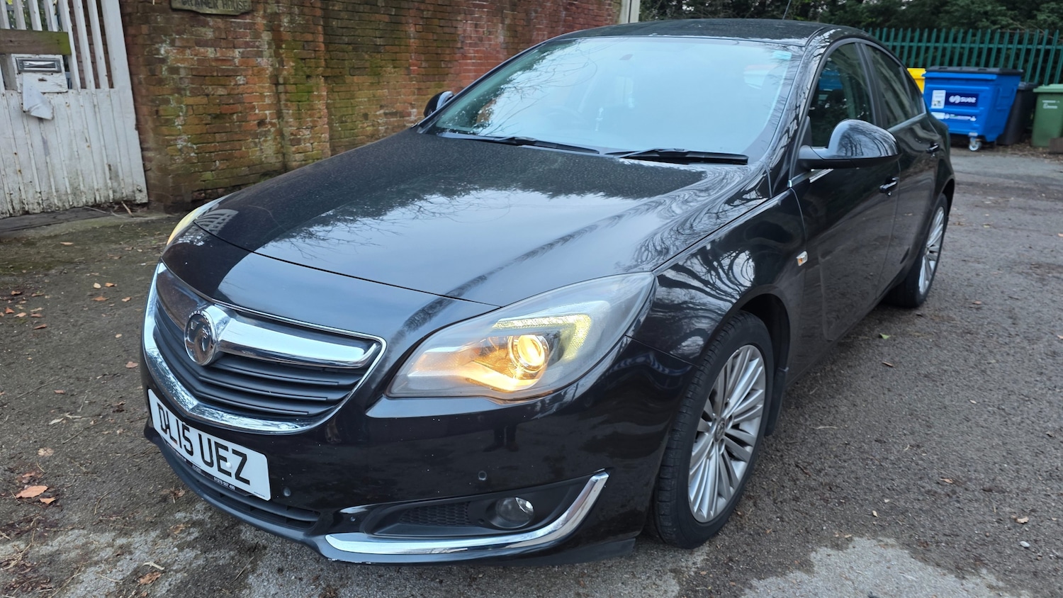 Used Vauxhall Insignia 2015 for sale - 77810303: Photo 2