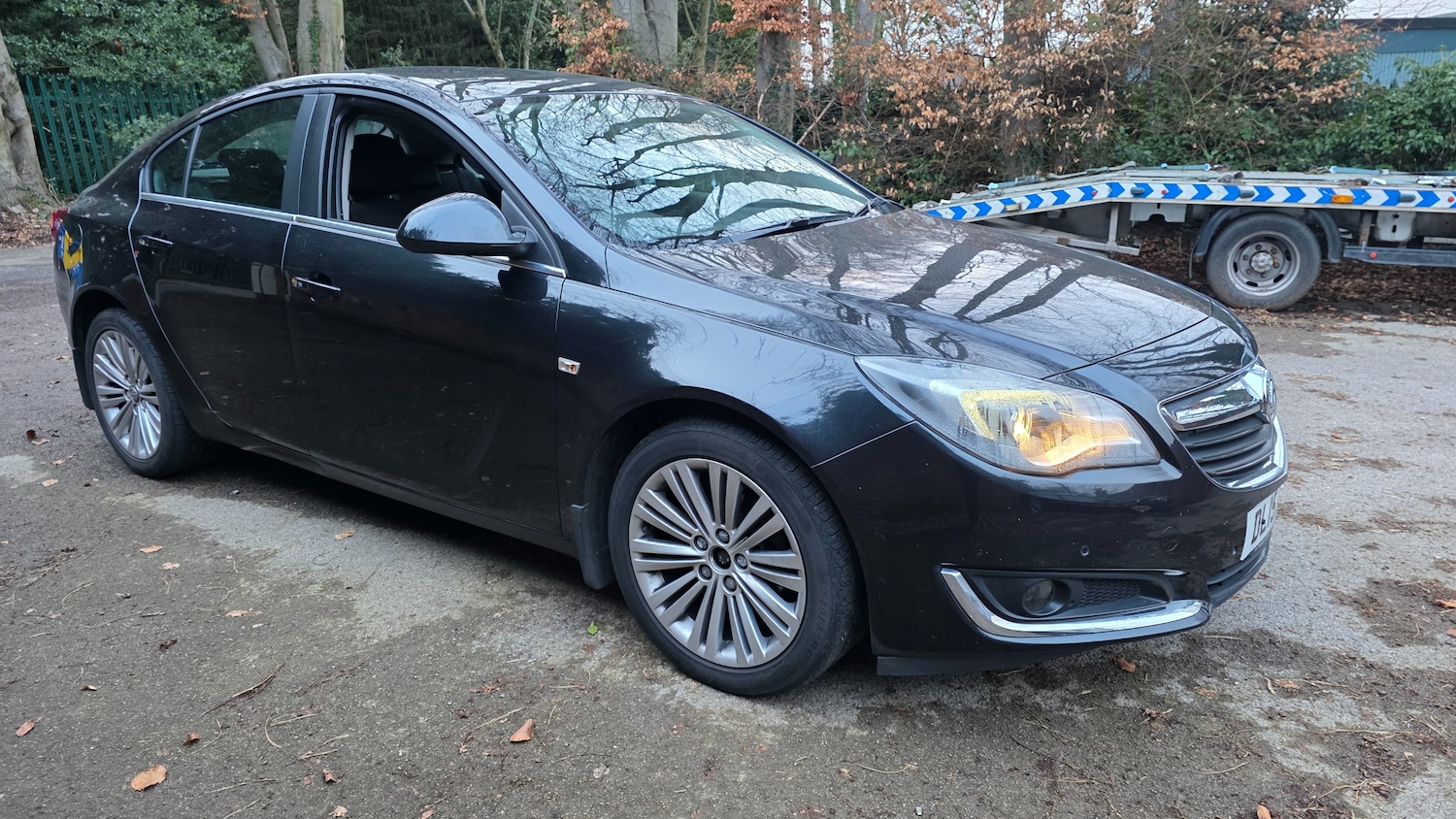Used Vauxhall Insignia 2015 for sale - 77810303: Photo 4