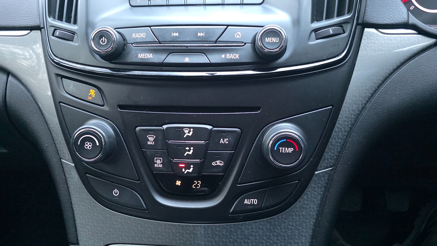 Used Vauxhall Insignia 2015 for sale - 77810303: Photo 7