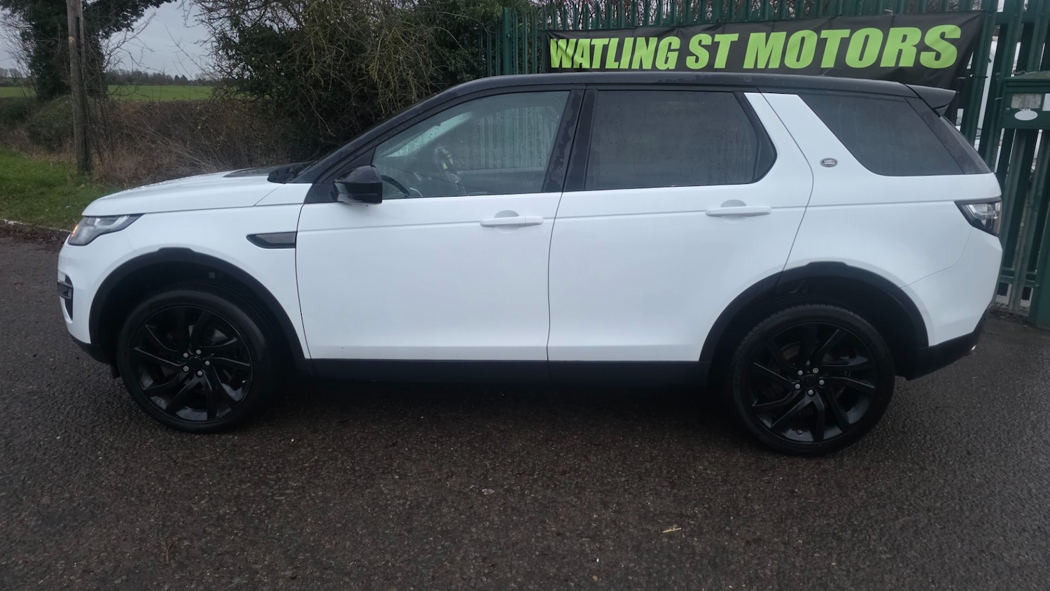 Used Land Rover Discovery Sport 2015 for sale - 76974676: Photo 24