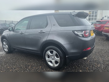 Used Land Rover Discovery Sport 2017 for sale - 77508255: Photo
