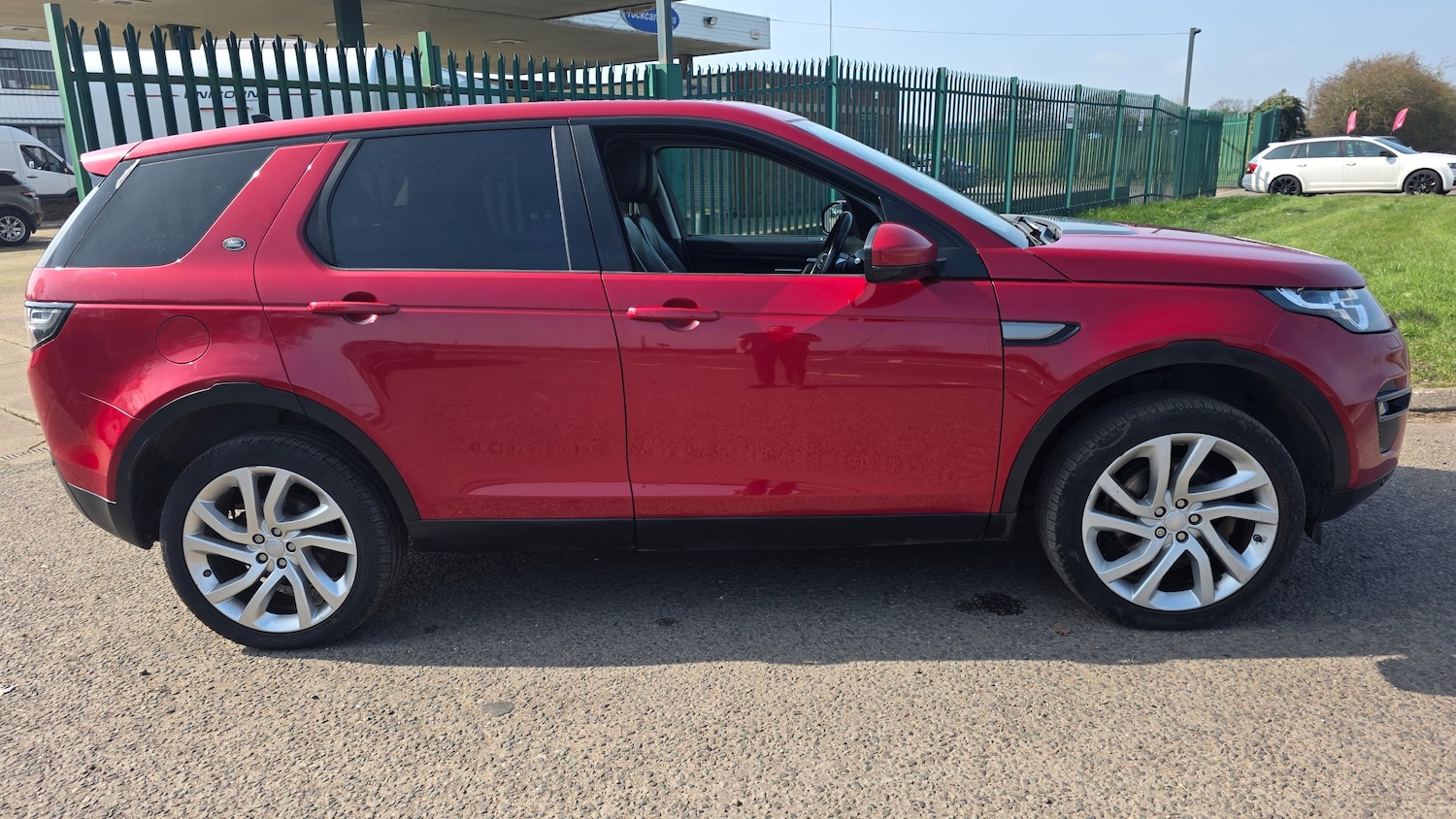 Used Land Rover Discovery Sport for sale - 77995212: Photo 11