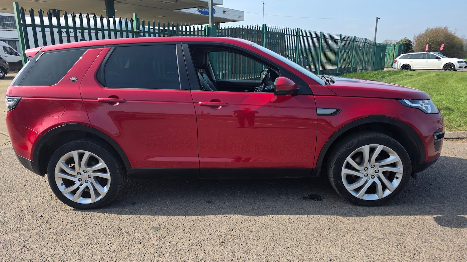 Used Land Rover Discovery Sport for sale - 77995212: Photo 12