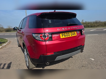 Used Land Rover Discovery Sport 2016 for sale - 77995212: Photo