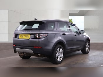 Used Land Rover Discovery Sport 2017 for sale - 78811826: Photo