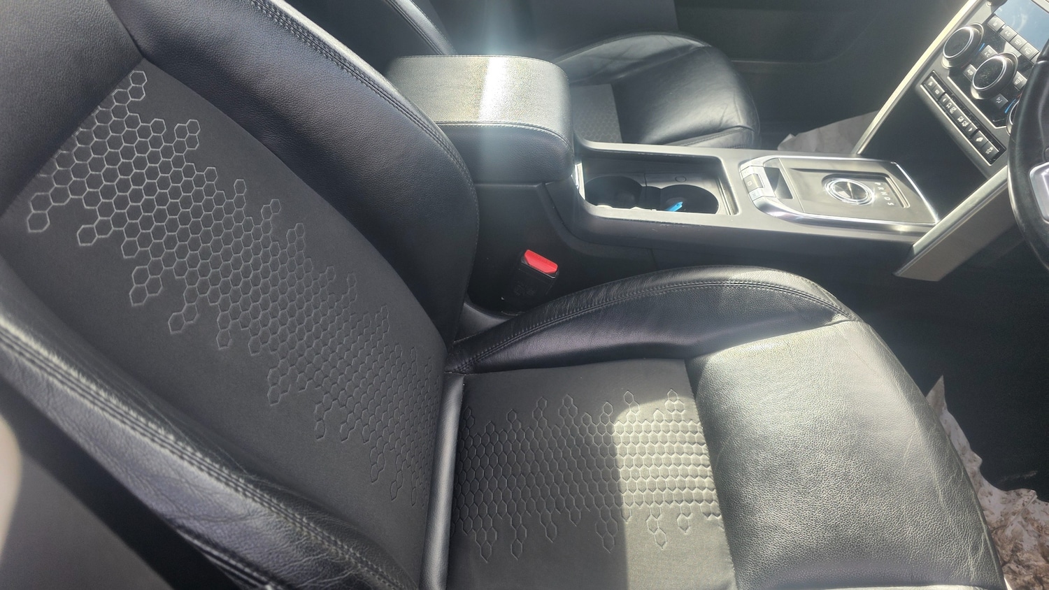 Used Land Rover Discovery Sport 2015 for sale - 77703291: Photo 10