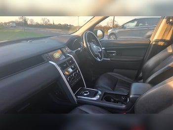 Used Land Rover Discovery Sport 2018 for sale - 77660476: Photo
