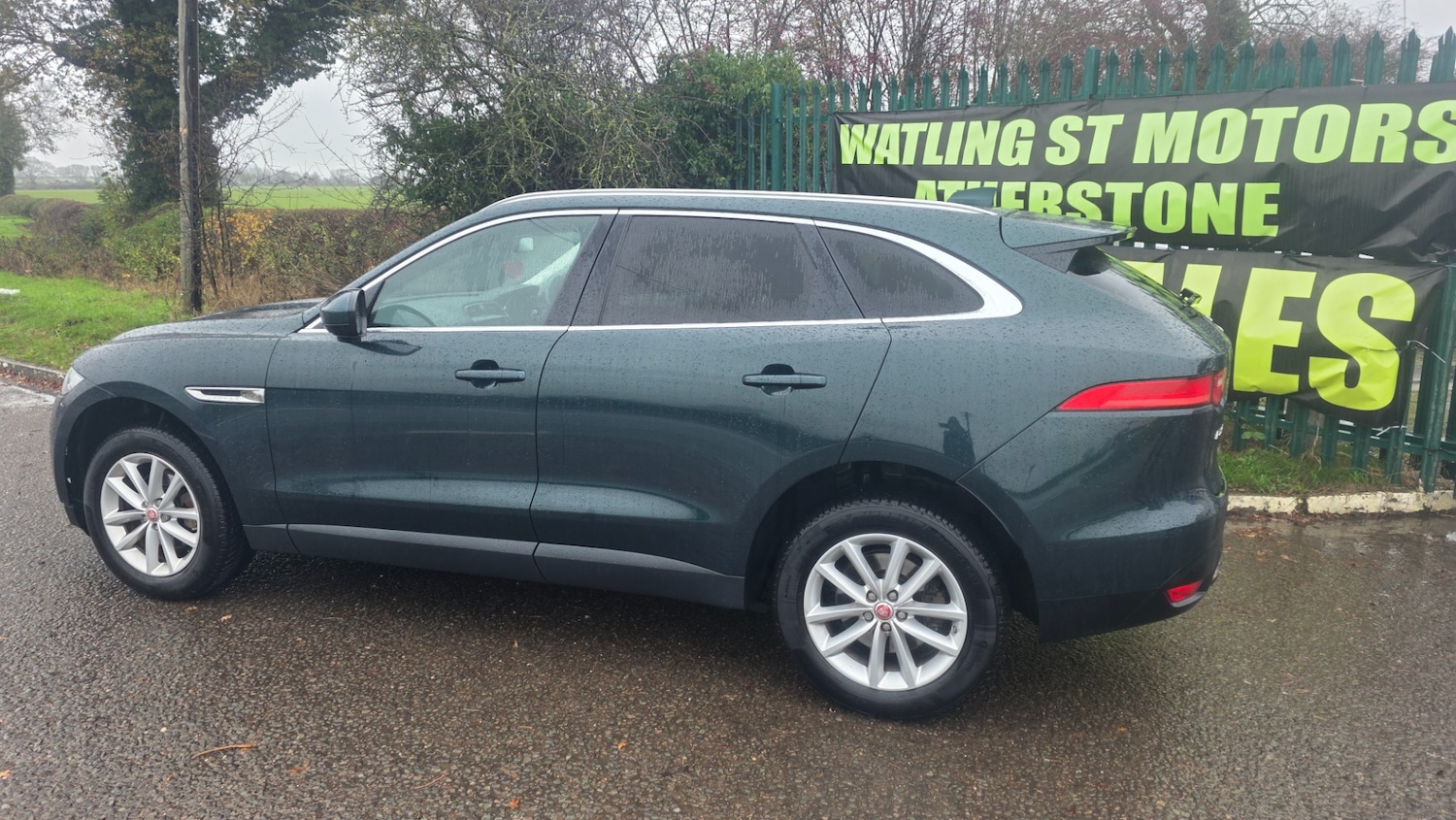 Used Jaguar F-Pace 2017 for sale - 76653726: Photo 1