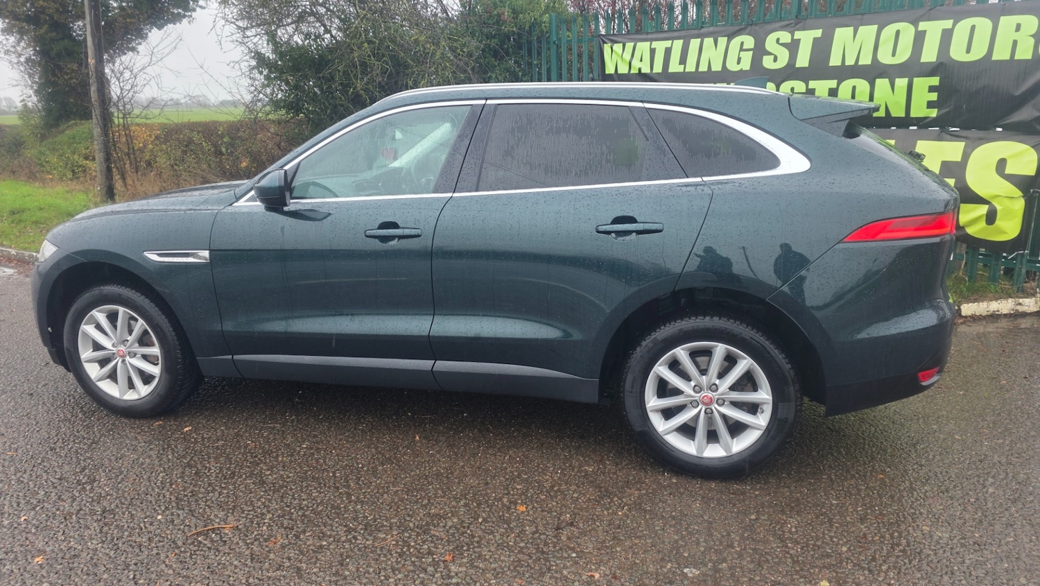 Used Jaguar F-Pace 2017 for sale - 76653726: Photo 21