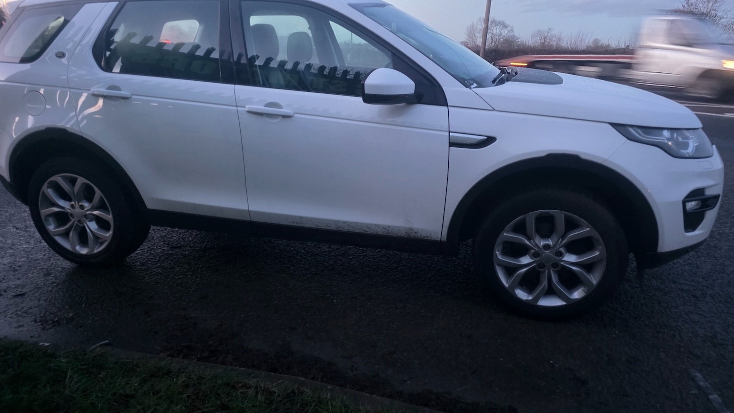 Used Land Rover Discovery Sport 2016 for sale - 77228367: Photo 4