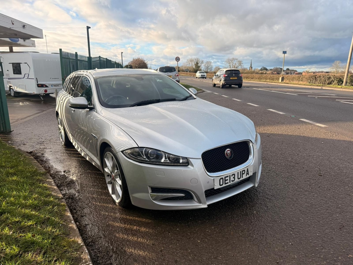 Used Jaguar XF 2013 for sale - 77578868: Photo 2