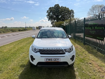 Used Land Rover Discovery Sport 2016 for sale - 78509419: Photo