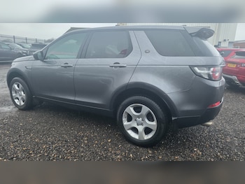 Used Land Rover Discovery Sport 2017 for sale - 77530606: Photo