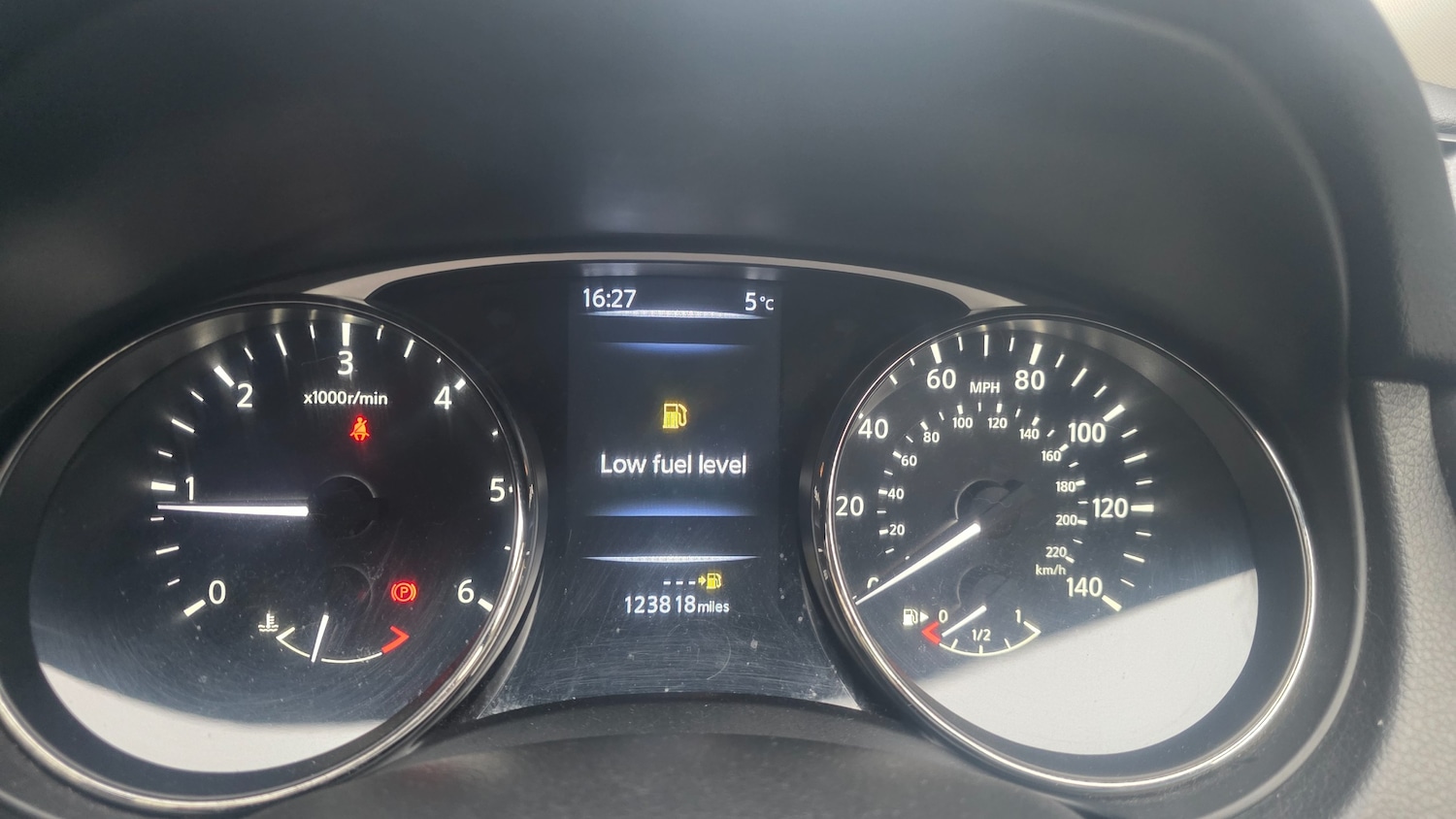 Used Nissan X-Trail 2016 for sale - 77582532: Photo 28