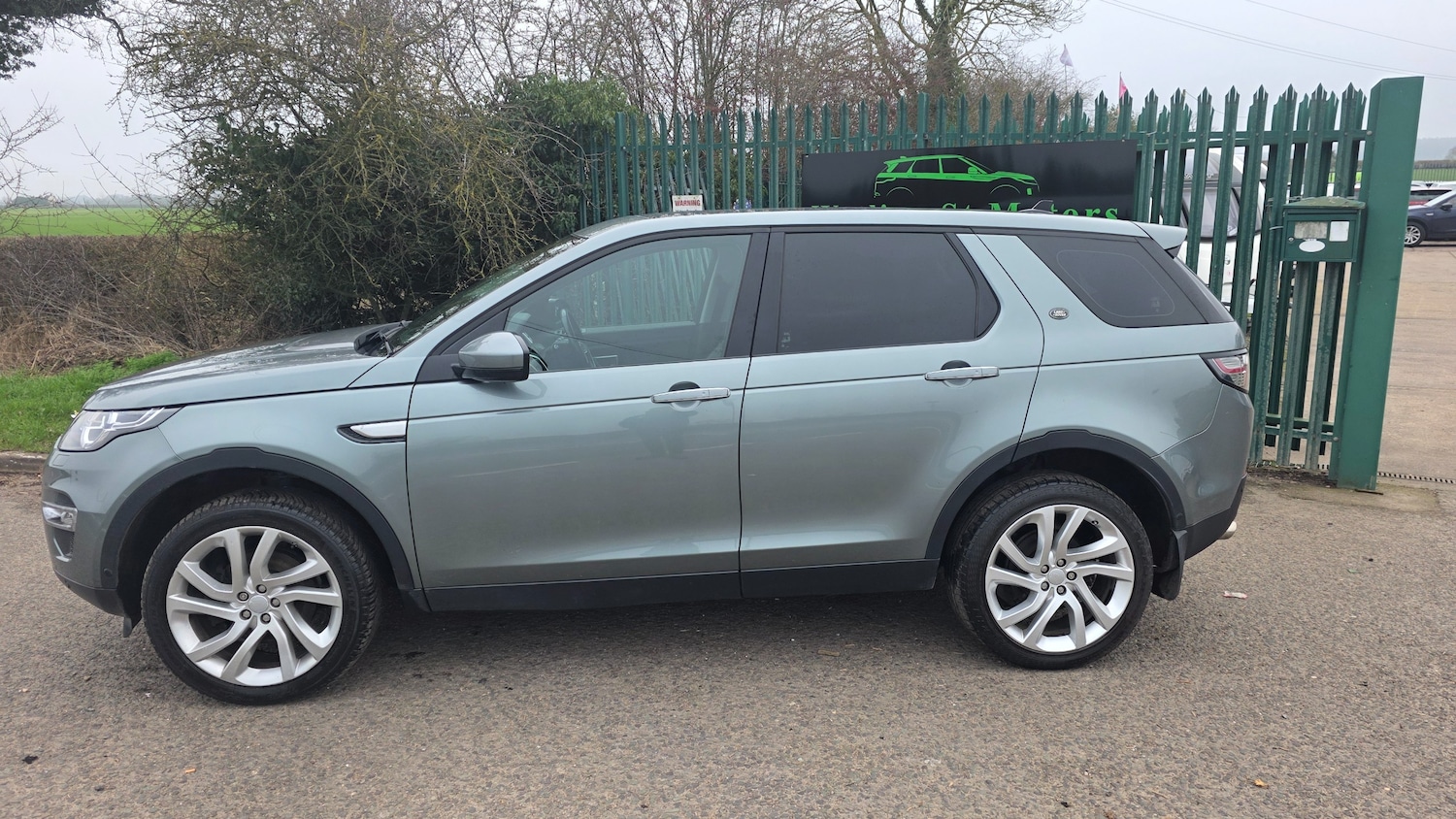 Used Land Rover Discovery Sport 2015 for sale - 77810305: Photo 12
