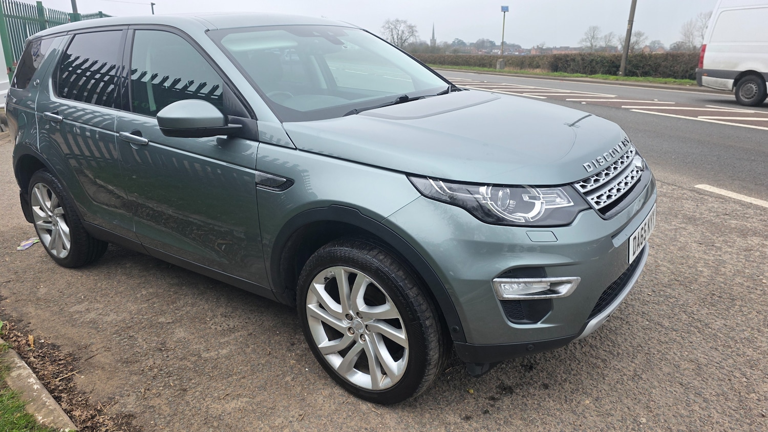 Used Land Rover Discovery Sport 2015 for sale - 77810305: Photo 8